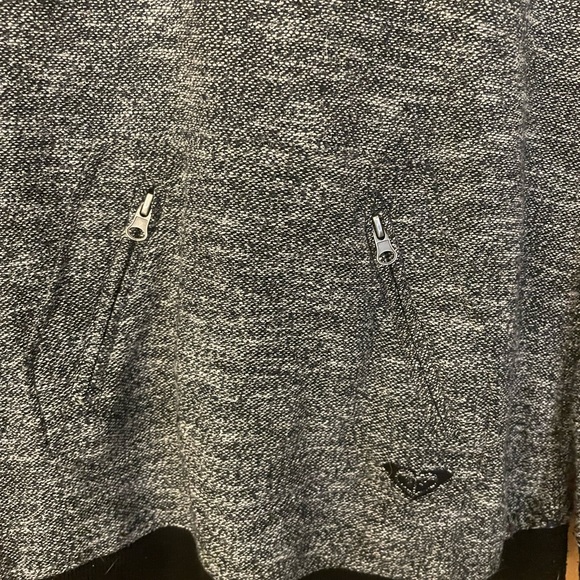 Ladies Roxy pullover long sleeve top - Picture 2 of 8